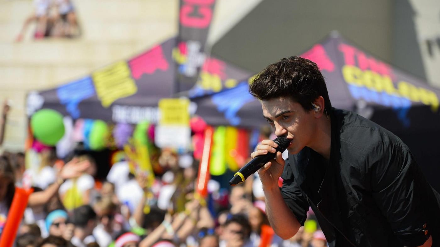 Michele Bravi, ritorno d'autore: "Ispirato da Oliver Sacks, canto con Carla Bruni"