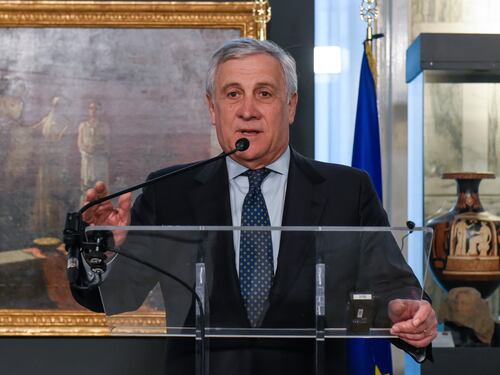 Tajani dà il calcio d'inizio del G7 italiano. Telefonata con Blinken: "Legame solido"