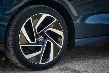 Volkswagen ID.7, primo contatto: guarda la gallery 18