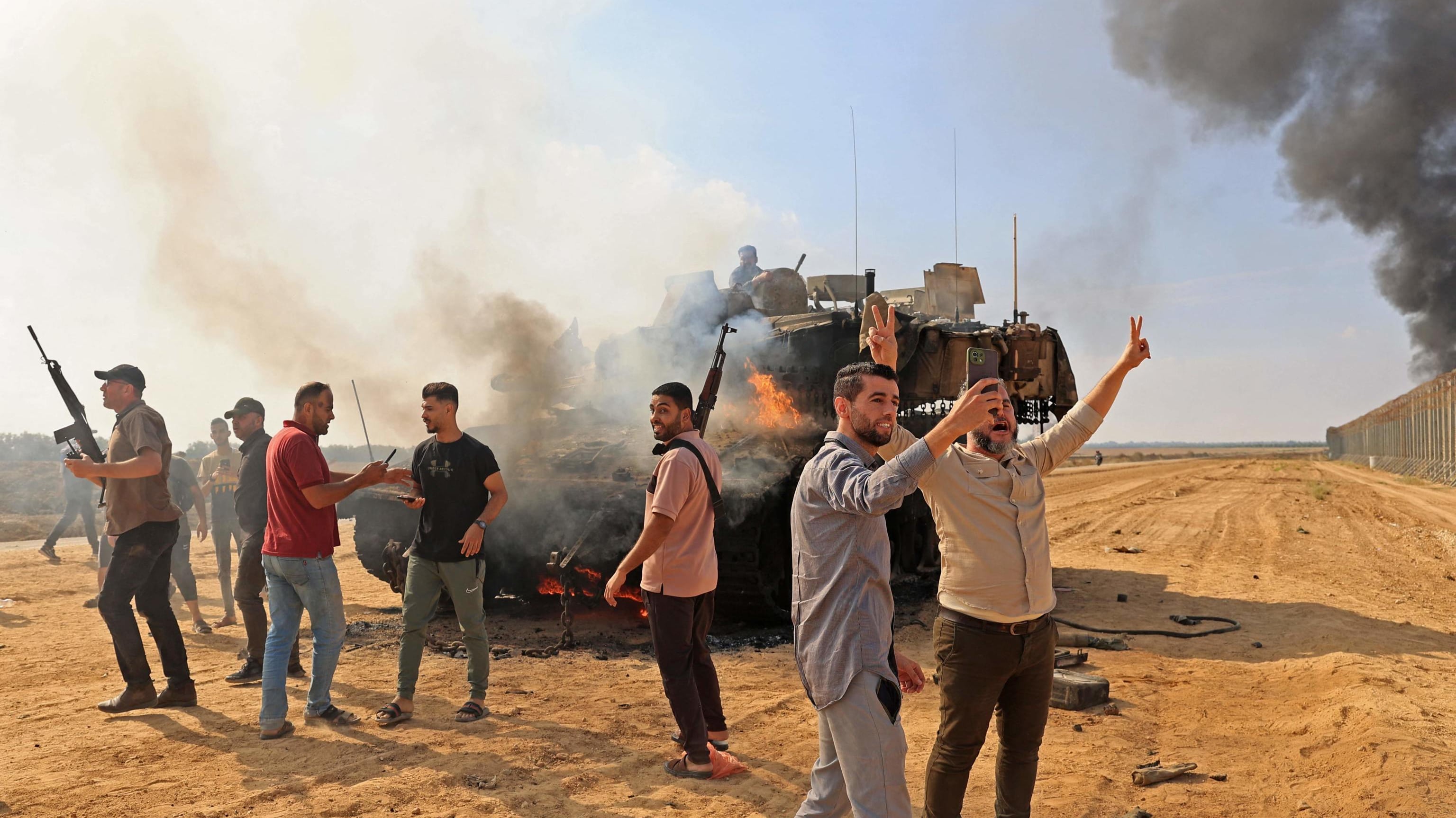 Cerchiobottismo occidentale. Stare al fianco di Israele senza perdere i soldi arabi