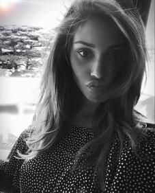 Belen Rodriguez: sexy diavoletta sui social 15
