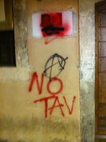 Scontri tra No-Tav e forze dell'ordine 2