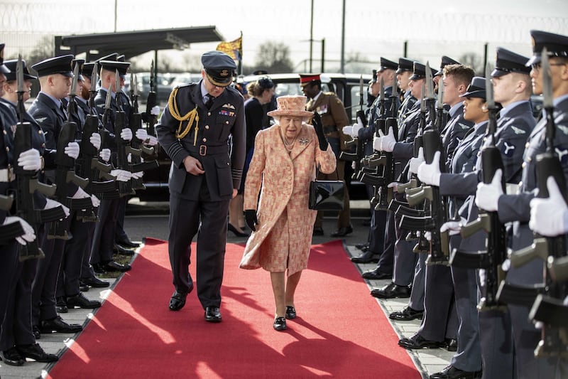 Royal Family, la Regina e gli altri in foto 1
