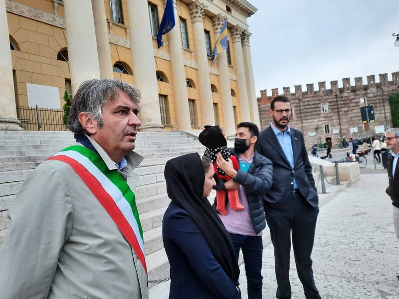 L'arrivo di Zhara in Italia 6