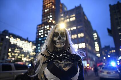 Parata di Halloween fra le vie della Sixth Avenue  1