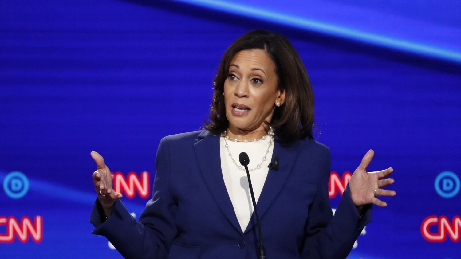 Kamala Harris come Obama. "Lei eletta? Non è americana"