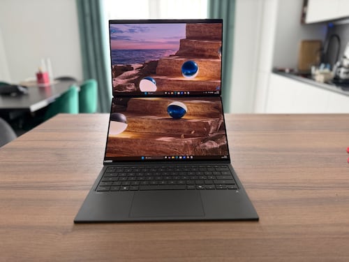 Asus Zenbook Duo: l’ufficio portatile senza le limitazioni del lavoro in mobilità