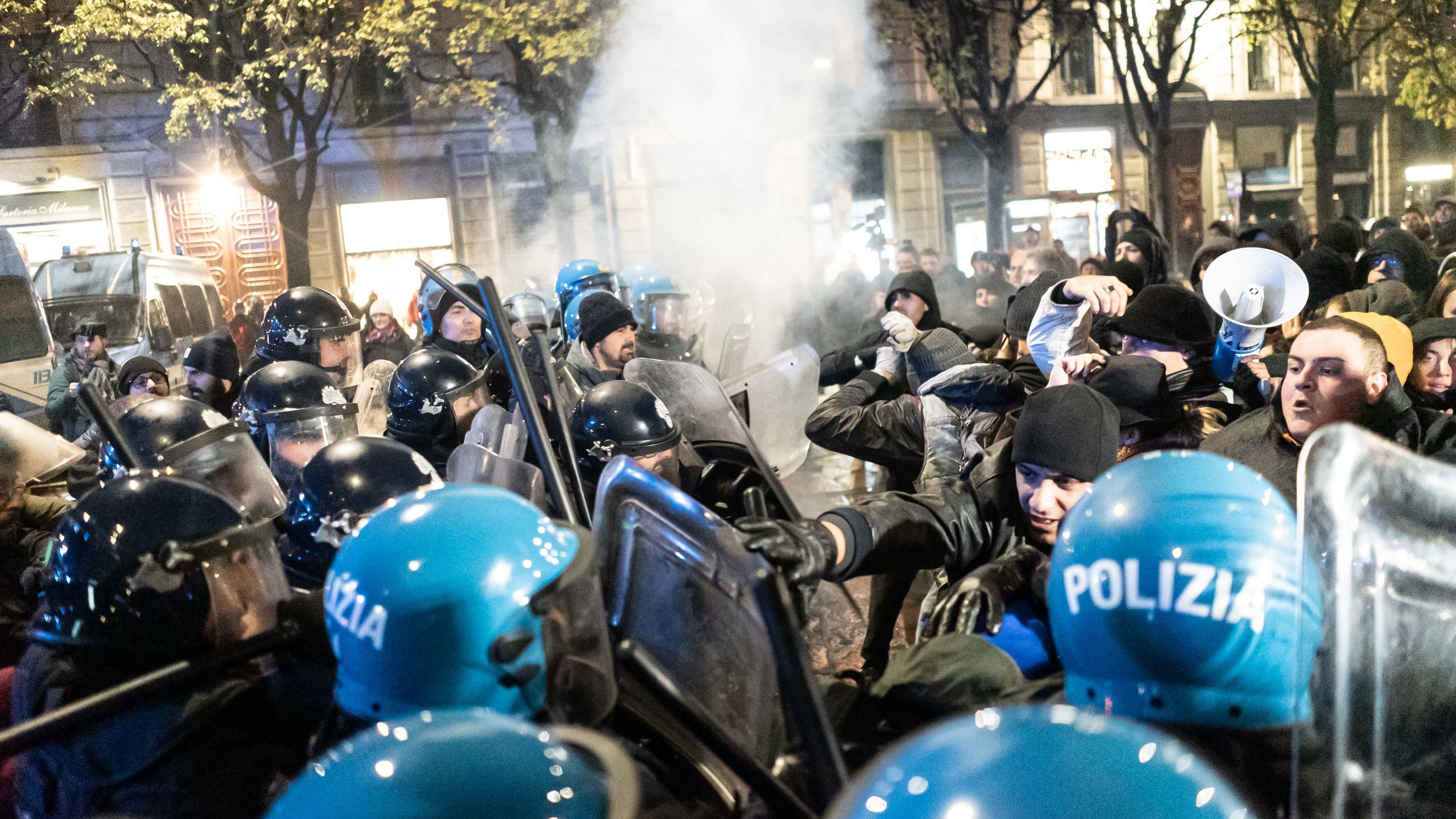 Scagionato l'antagonista che ferì uno degli agenti