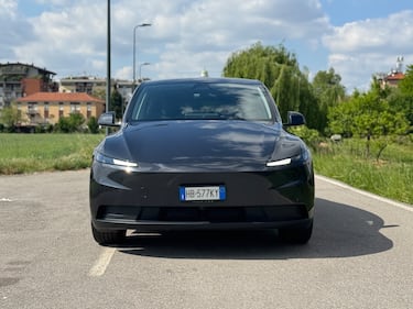 Tesla Model Y Standard: guarda tutte le foto 15