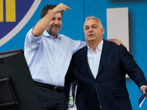 Il summit sovranista dell'"altra Europa". Salvini fa il punto con Orbán e Le Pen