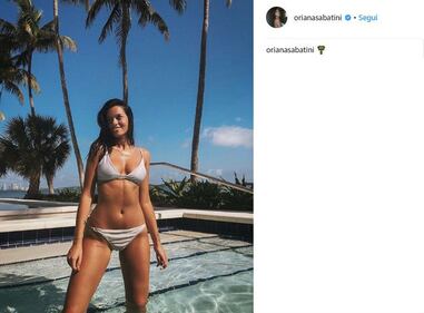 Oriana Sabatini, la compagna di Dybala, sexy su Instagram 8