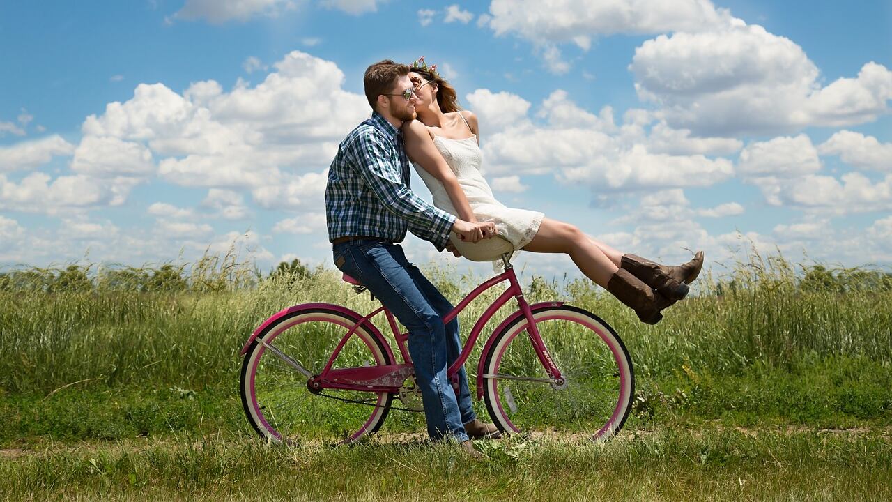 Dalla bici al tradimento: le leggende sulla fertilità