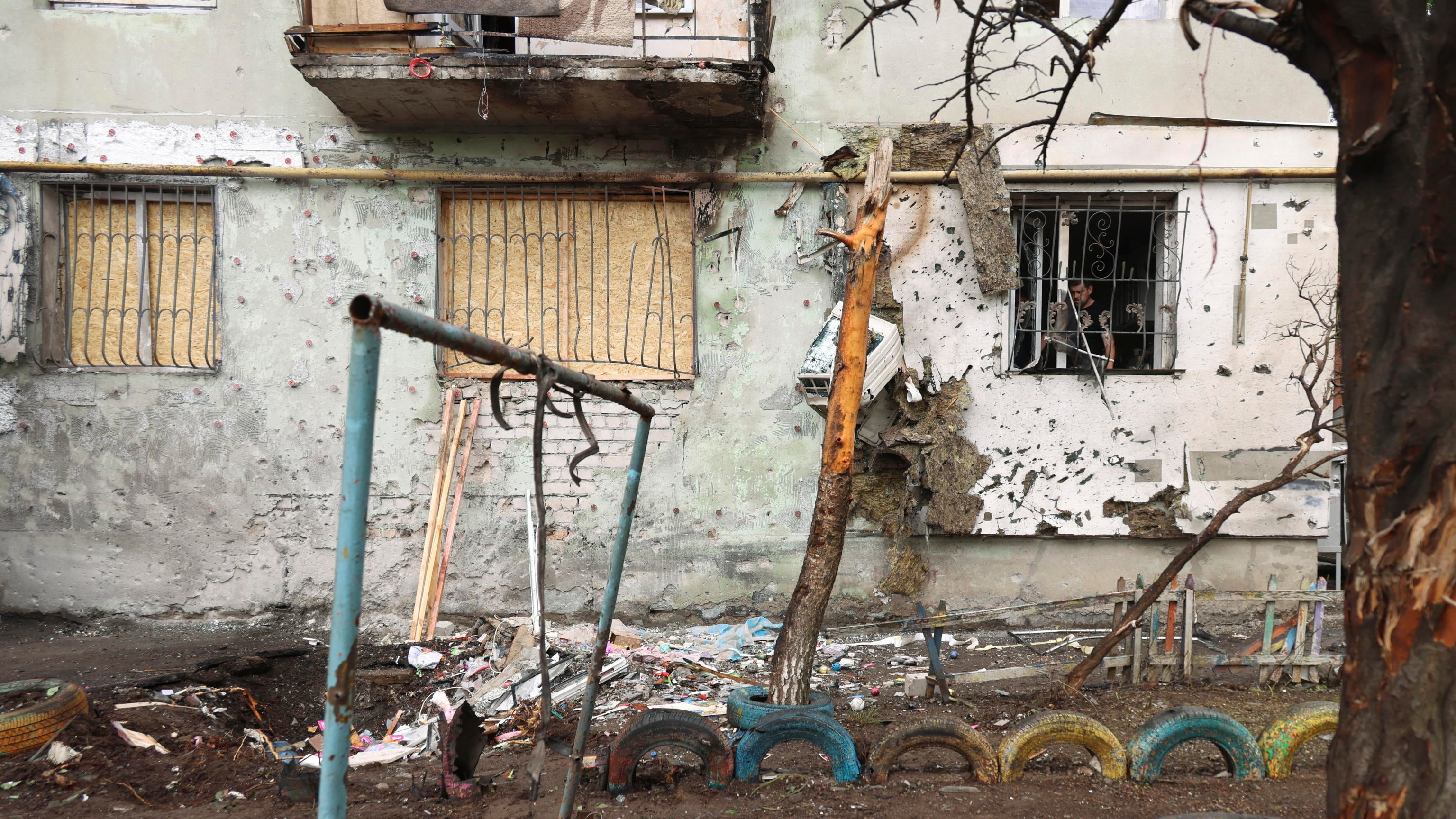 Massiccio attacco russo in Ucraina: almeno 13 morti. Kiev ordina l'evacuazione di di massa nella regione di Kharkiv