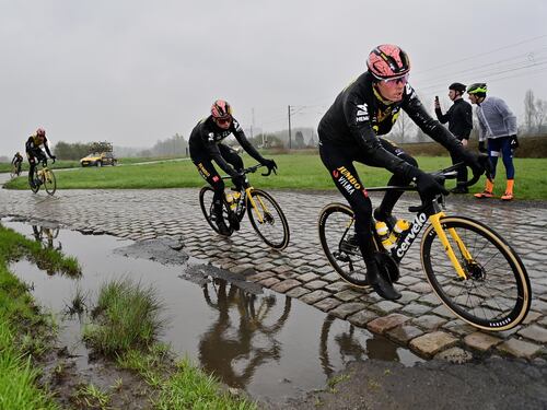 La mitica Parigi-Roubaix: il percorso, i favoriti e dove vederla in tv