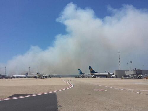 Fiumicino bloccato per un incendio