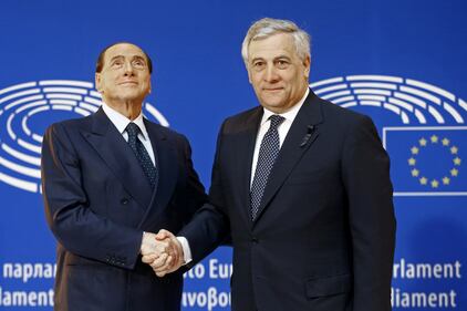 Strasburgo, anche Silvio Berlusconi ai funerali di Kohl nell'Europarlamento 3