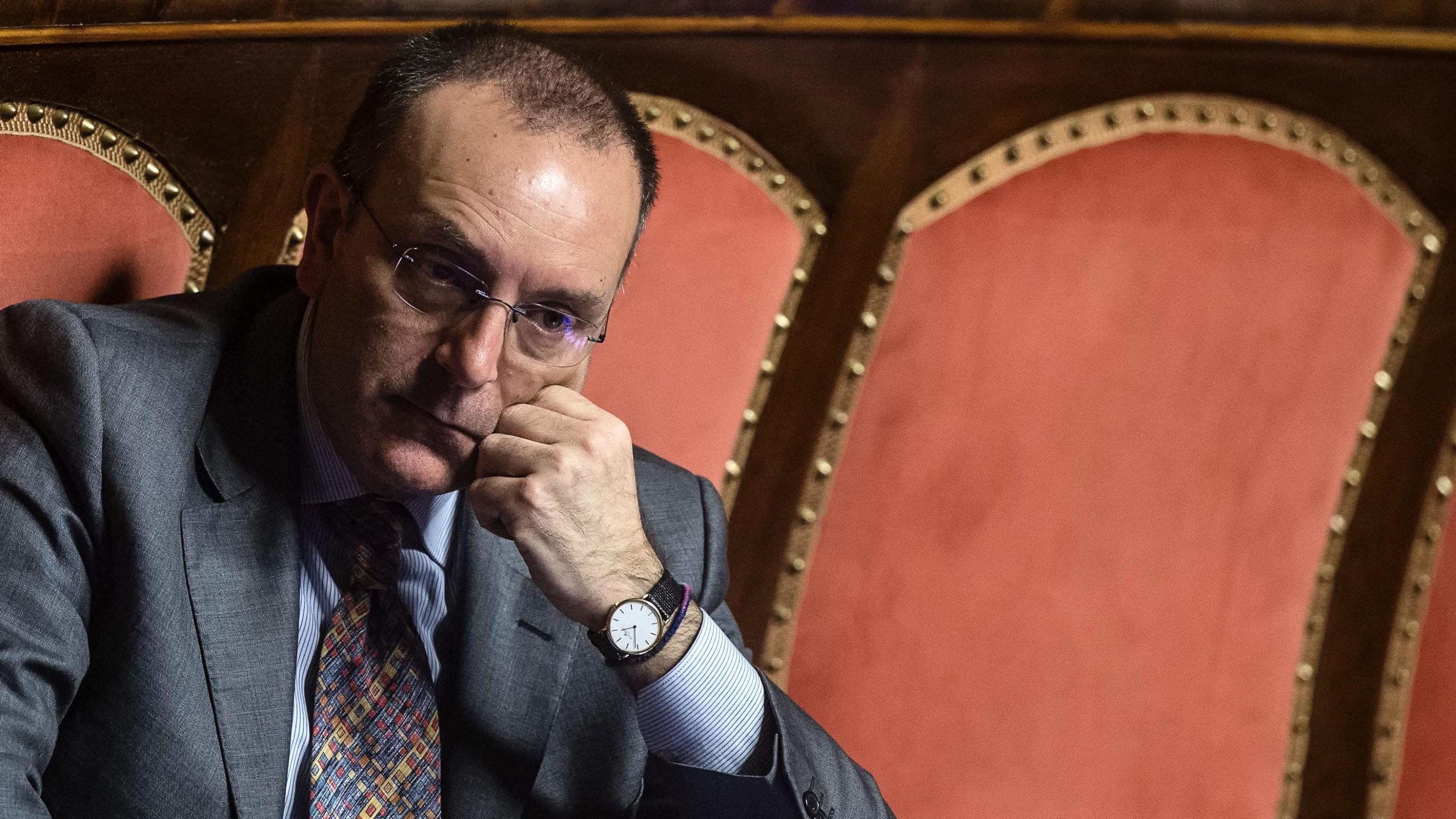 Caso Petrocelli, lista armi secretata e linea "pacifista". Grana 5s su Draghi