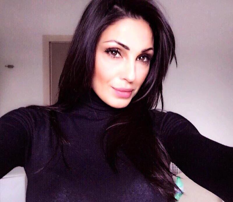 Anna Tatangelo, sexy sui social: foto 20