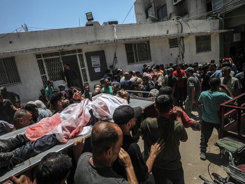 Gaza, scontro internazionale su Israele: 56 morti in poche ore. E 23 Paesi chiedono lo stop