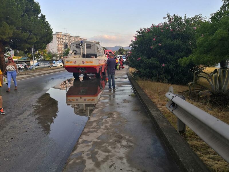 Nubifragio, Palermo in tilt: e nei sottopassi muoiono annegate 4 persone 9