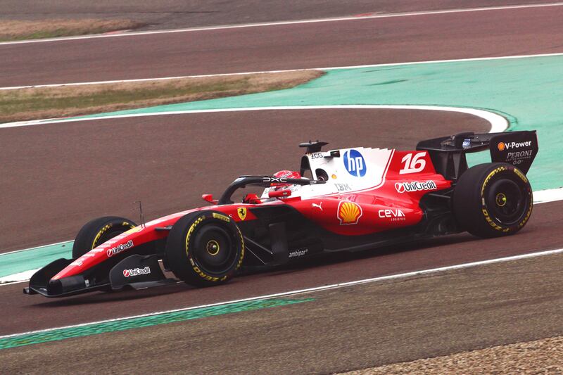 È nata la nuova Ferrari SF-26: ecco le immagini della nuova monoposto 12