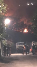Terrore a Palermo, incendi a pochi metri dalle abitazioni 1