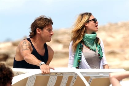 Ilary Blasi, le foto della sexy conduttrice 13