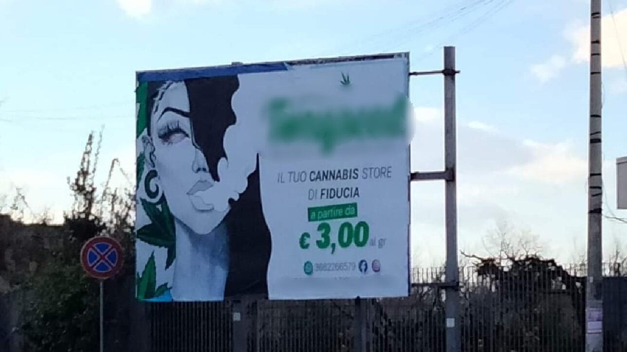 Spot pro-cannabis davanti alla scuola: è polemica