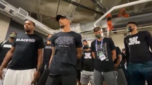 Clamoroso in Nba, i giocatori boicottano i playoff per protesta per il caso Blake