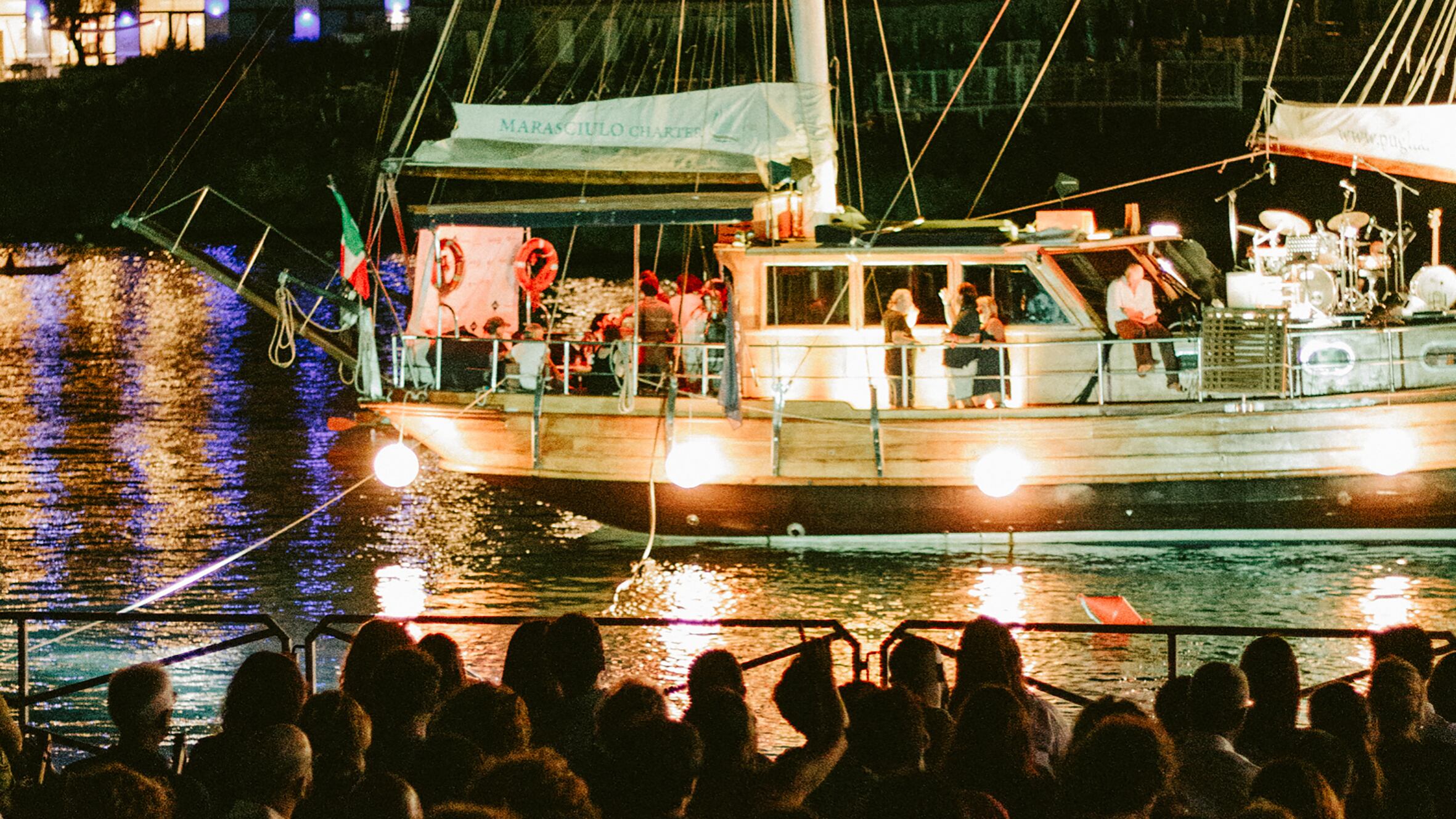 Canzoni che navigano. Così la musica d'autore arriva a "Porto Rubino"