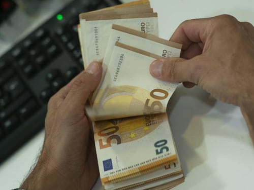 "Tetto al contante a 10mila euro": così l'Ue schiaffeggia la sinistra