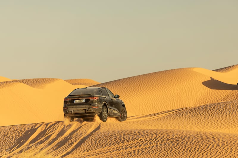 Audi SQ6 Sportback e-tron: il raid nel deserto del Sahara 2