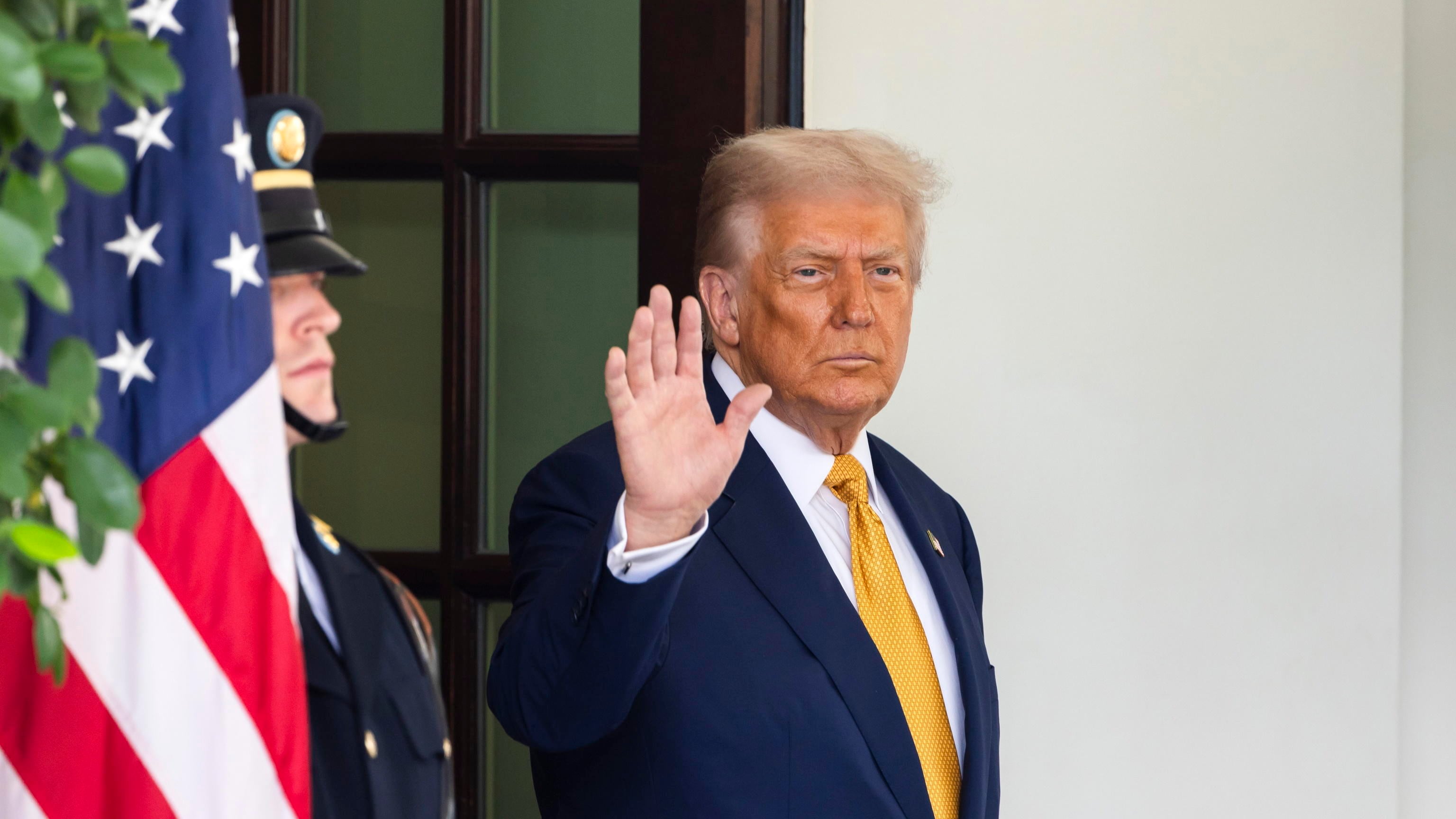 "Obama è il capobanda, questo è tradimento". Cosa c'è dietro alle parole di Trump