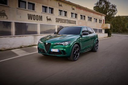 Nuova Alfa Romeo Stelvio Quadrifoglio 2023: guarda la gallery del restyling 12