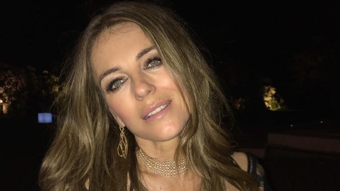 Elizabeth Hurley: "Meglio single e amica dei miei ex"