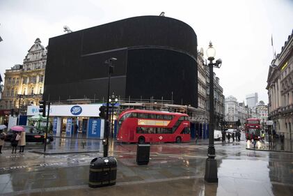 Londra, spenti per restyling i celebri schermi di Piccadilly Circus 5