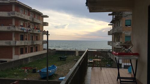 A Licola, nei posti frequentati dal presunto terrorista Alagie 1