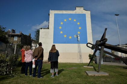 La nuova opera di Banksy contro la Brexit 3