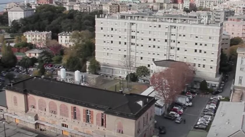Genova, straniero arriva in pronto soccorso e scatena il panico