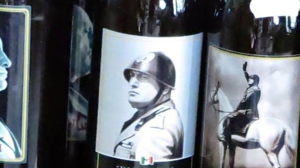 La Regione Emilia Romagna vieta i "gadget nazi-fascisti"