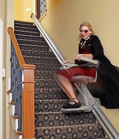 Il web si scatena con le parodie della caduta di Madonna 1