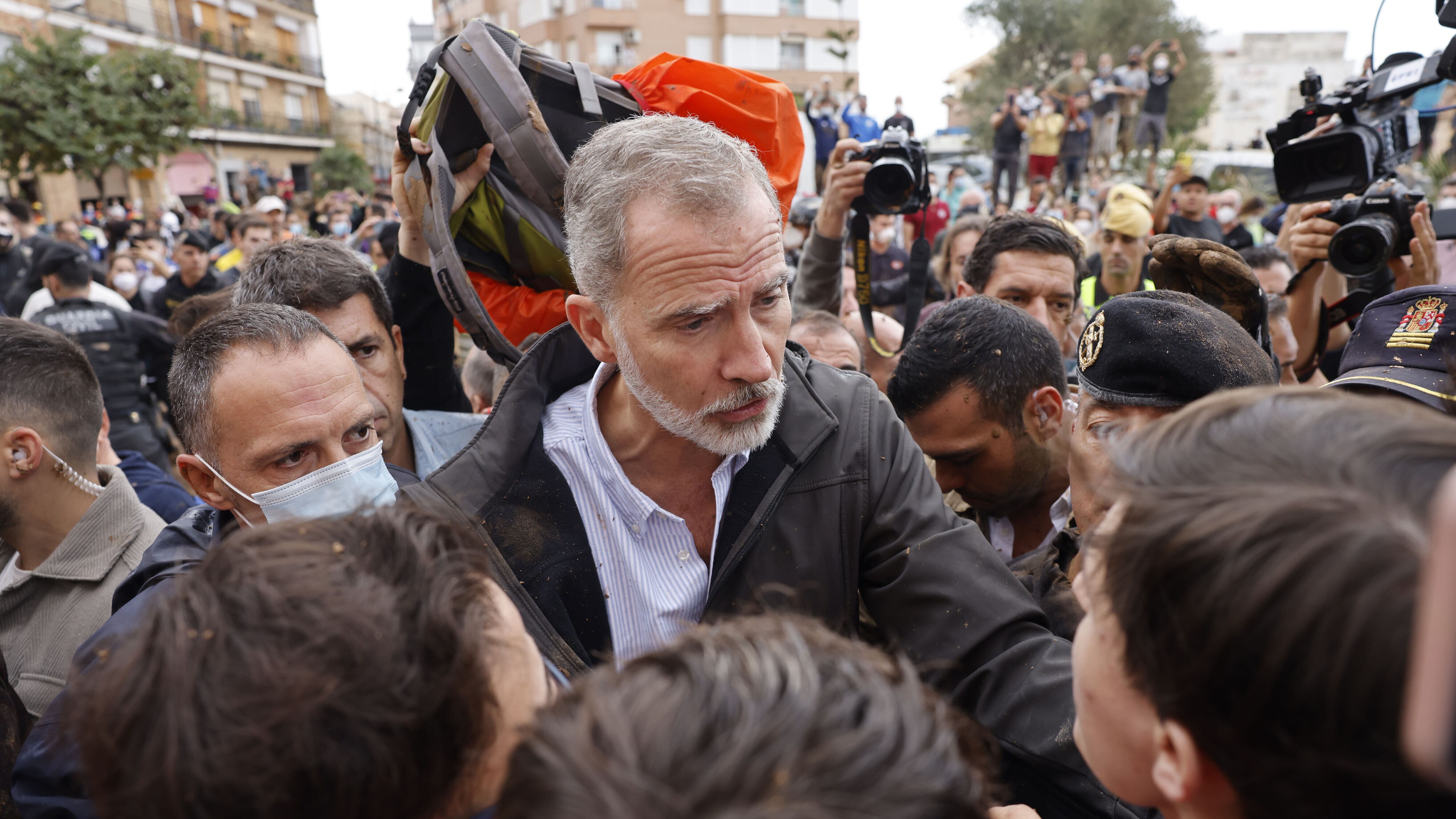 Valencia, ira sui reali. Botte a Sánchez