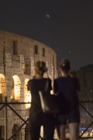 Lo spettacolo dell'eclissi al Colosseo 2