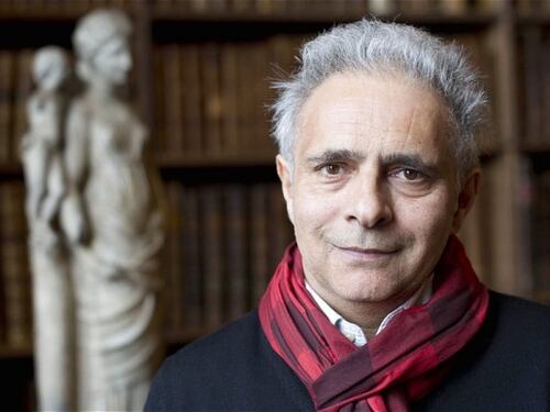 "Ricoverato a Roma, è grave". Paura per lo scrittore Hanif Kureishi