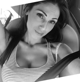 Anna Tatangelo: bikini esplosivo al mare 31