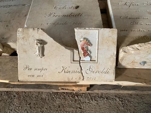 "Vilipendio delle tombe", la procura indaga sul Verano
