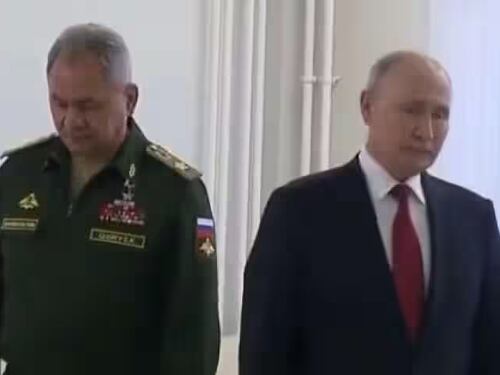 È gelo tra Putin e Shoigu. Lo Zar abbassa il tiro: "Obiettivi da ricalibrare"