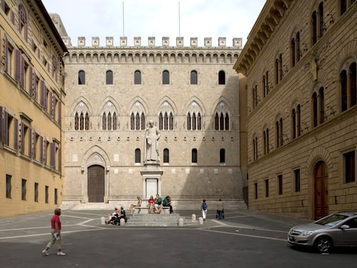 Mps, scossa alla governance