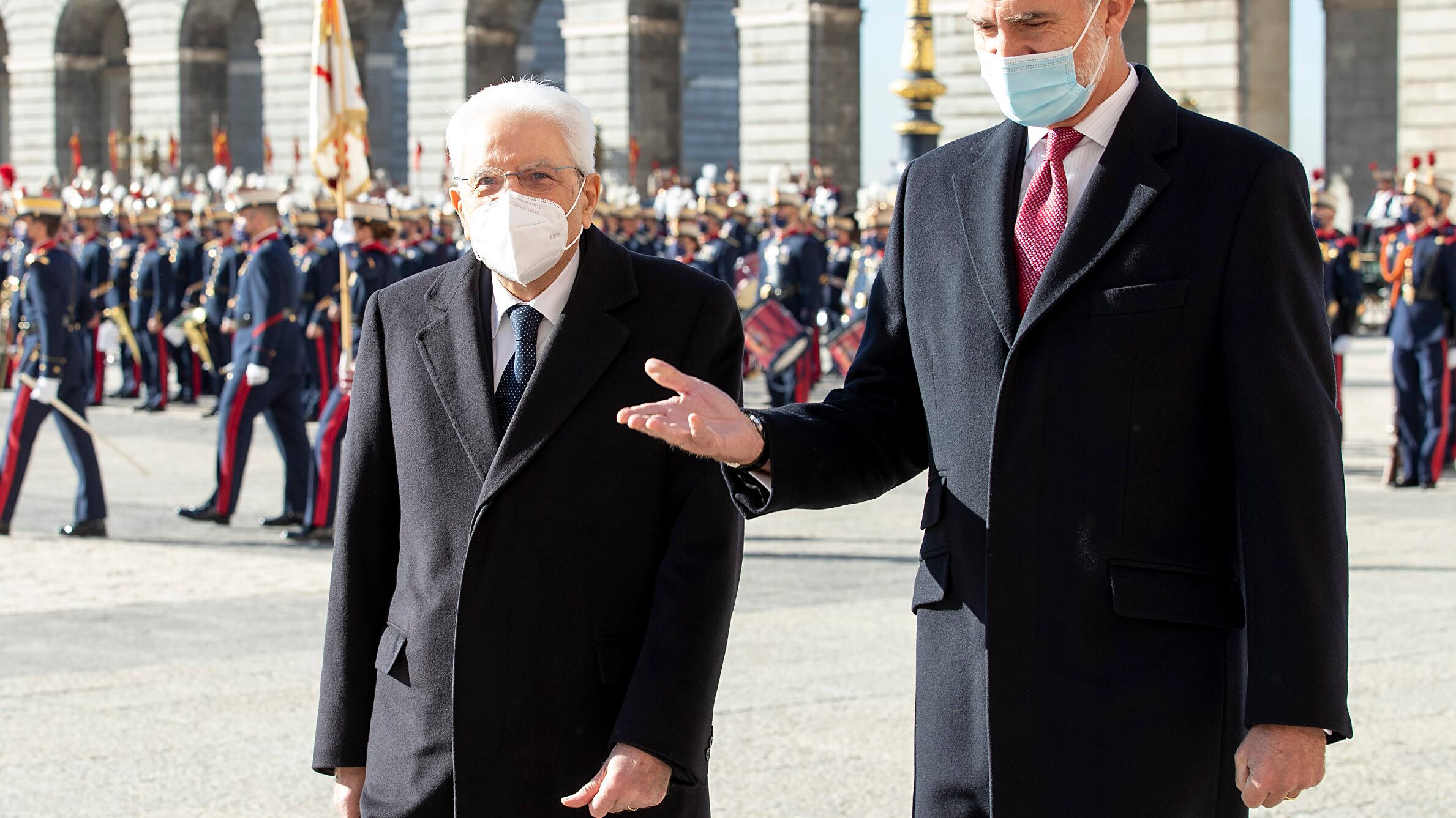Mattarella salutato in Spagna. L'ultimo viaggio all'estero