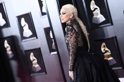 Lady Gaga sexy ai Grammy 2018 2